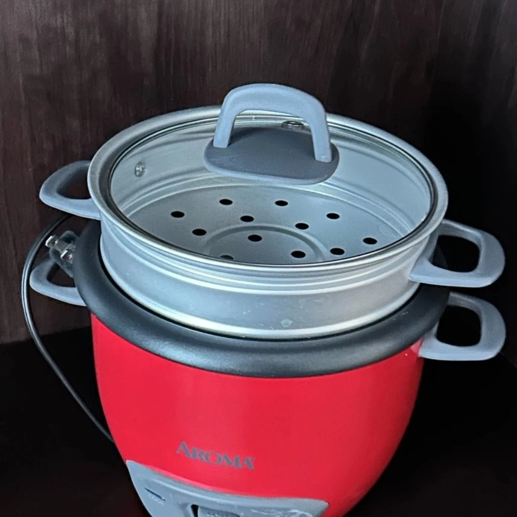Aroma 6-Cup (Cooked) (3-Cup UNCOOKED) Pot Style Rice Cooker, RED
Opens in a new window or tab