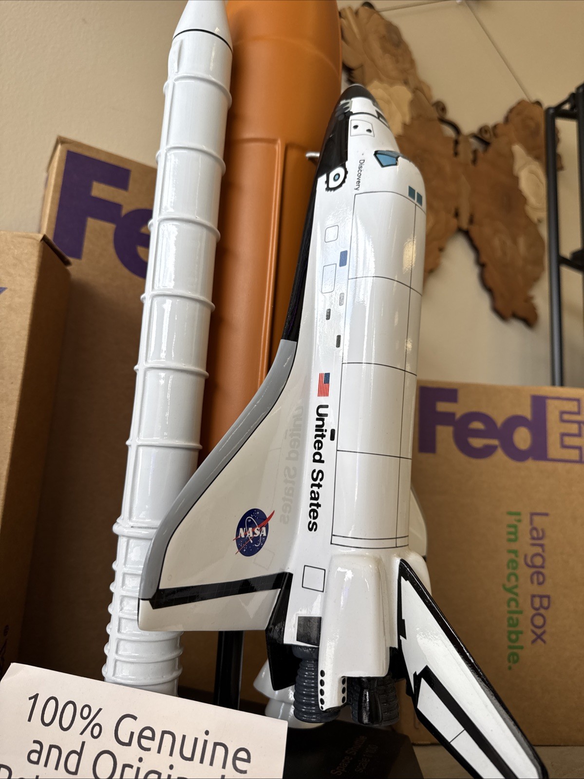 Scale model nasa Space Shuttle 1/100 Discovery