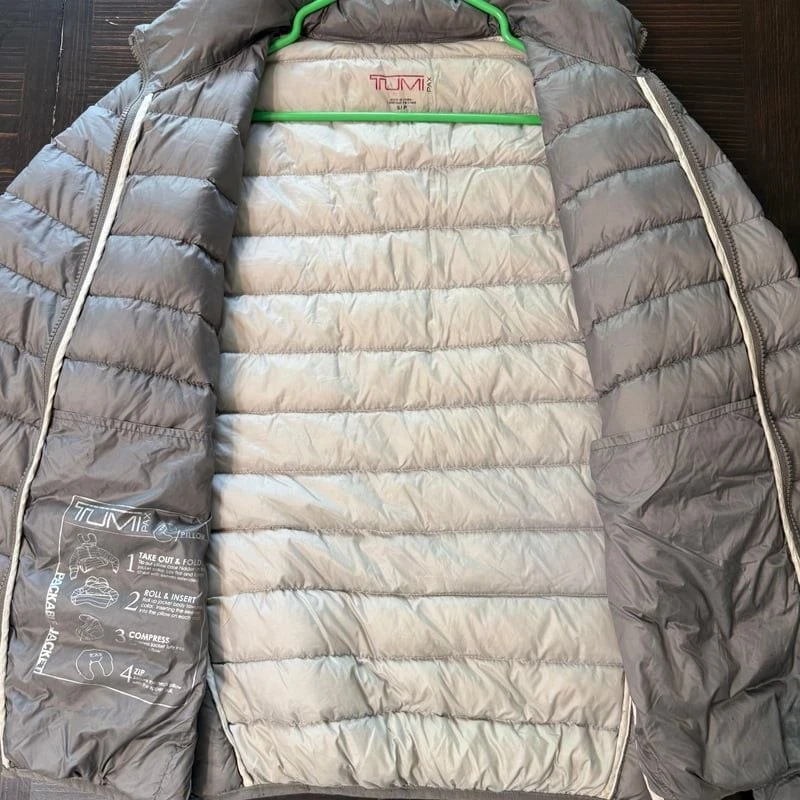 Chaqueta acolchada de viaje para hombre TUMI PAX Patrol Foto 2 de 4