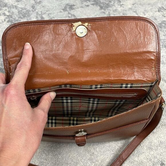 Vintage Burberry Burberrys Brown Pebbled Leather Crossbody Vintage Burberry Burberrys Brown Pebbled Leather Crossbody