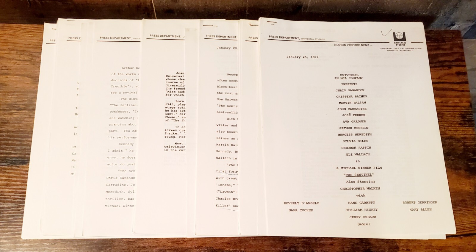 1977 "THE SENTINEL" Chris Sarandon Horror MOVIE PRESS KIT With Photos In FOLDER