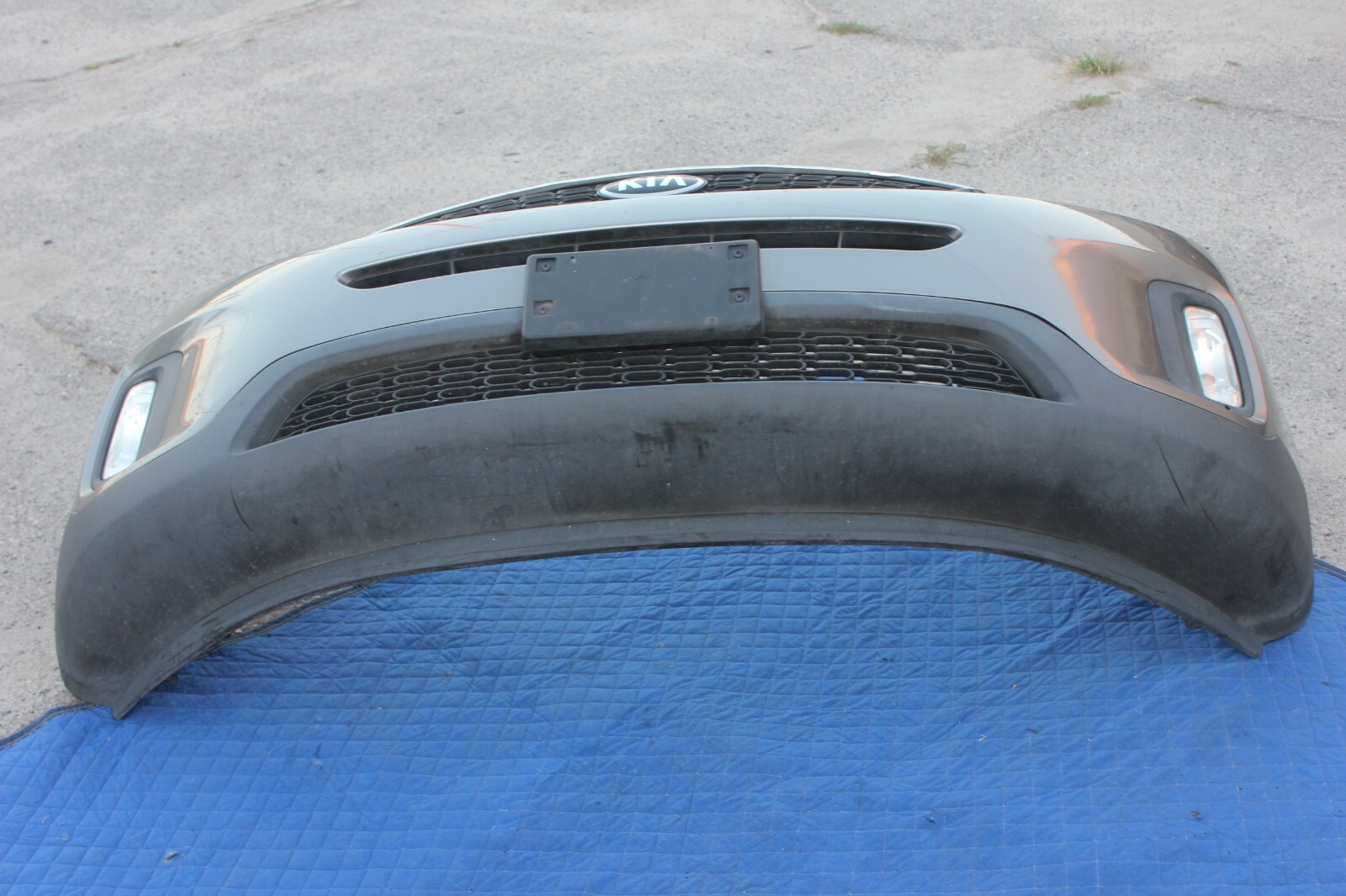 14-15 KIA SORENTO FRONT BUMPER ASSEMBLY FOG COVER GRILL FOAM GENUINE OEM BROWN