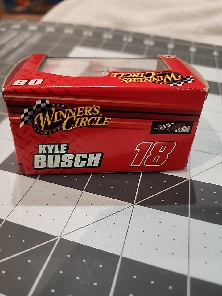 NASCAR 1:87 Scale Daytona 500 Toyota Camry Kyle Busch #18 Winner's Circle M&M - Image 3 of 4
