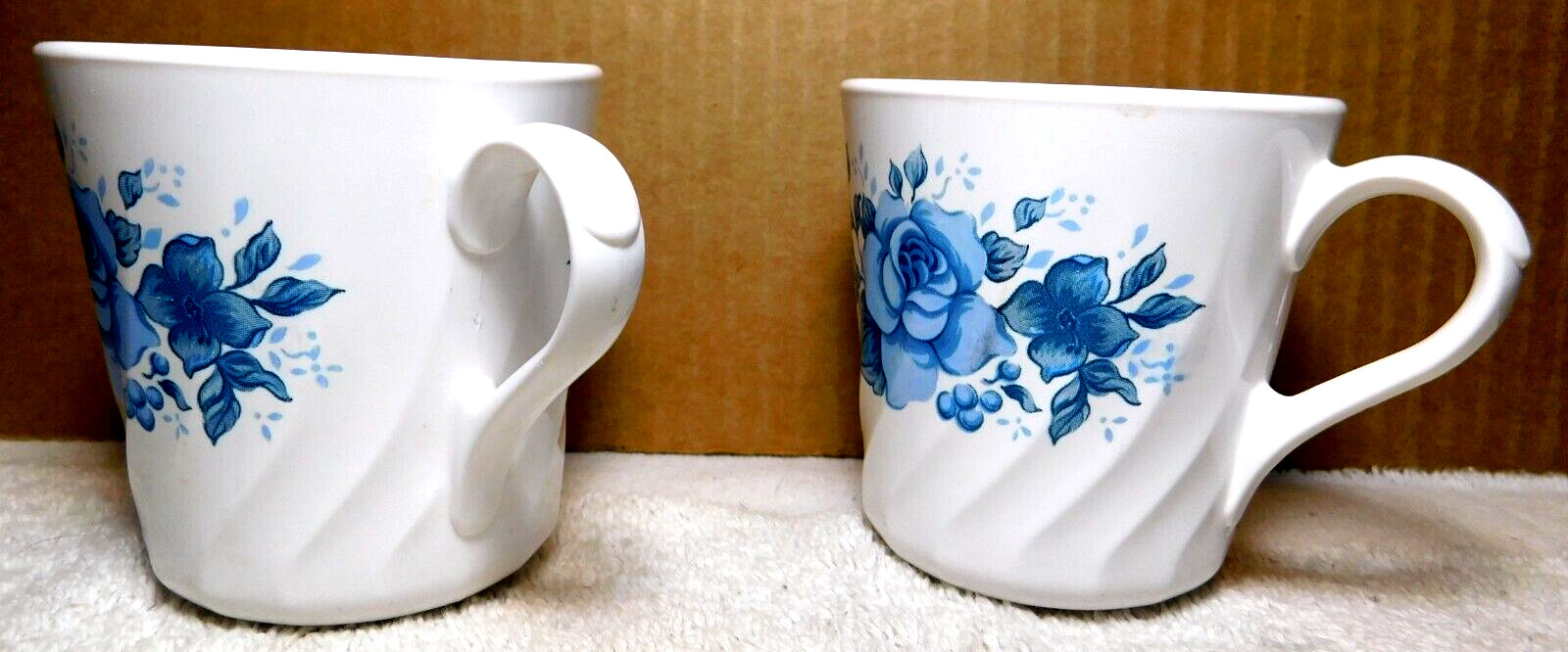 Corning Ware~White Swirl Design Pattern Cups/ Mugs Blue leaves, Bulbs, & Flower