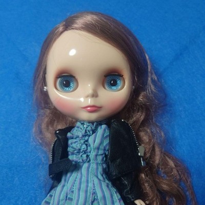 Longing For Love Neo Blythe Doll - Complete with Outfit