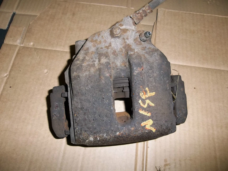 VOLVO V70 1998-2000 2.0 V5 / C70 97-05 2.0 2.4 20v PASSENGER FRONT BRAKE CALIPER - Image 1 of 1