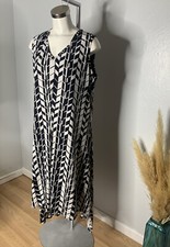 Roamans Women's Black White Sleeveless Pullover V-Neck Hi-Lo Dress Plus Sz 20W