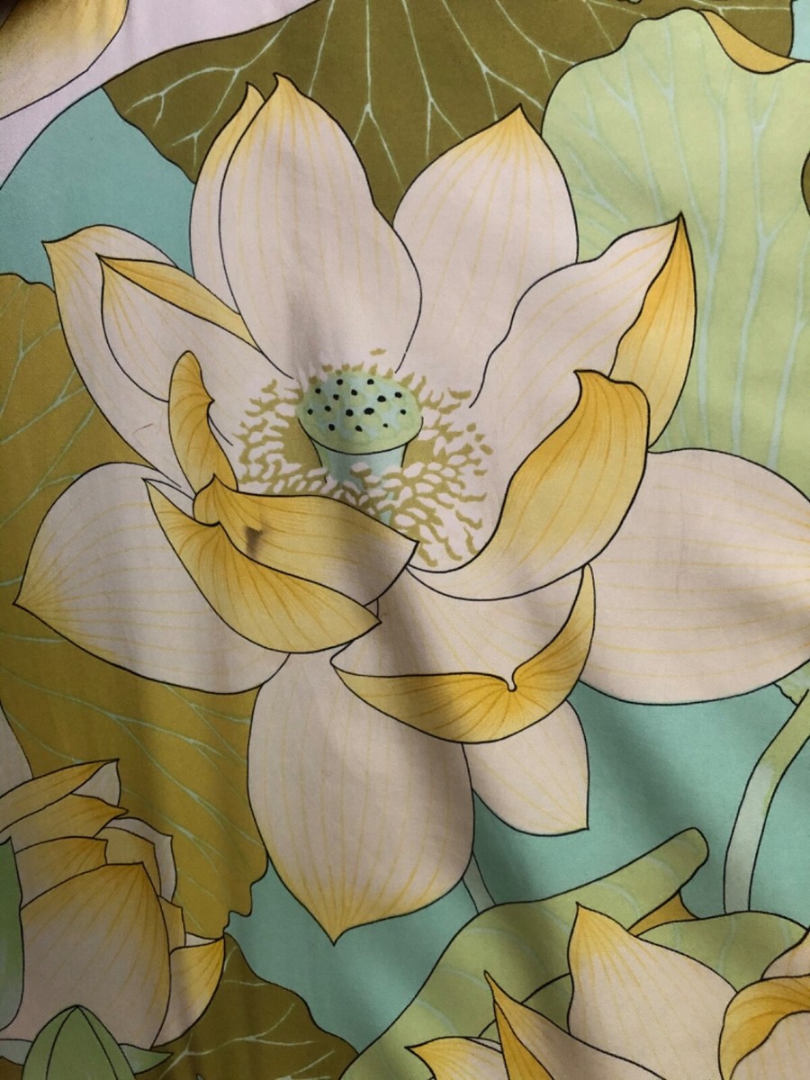 Vintage RARE- Hermes FLEURS DE LOTUS 34