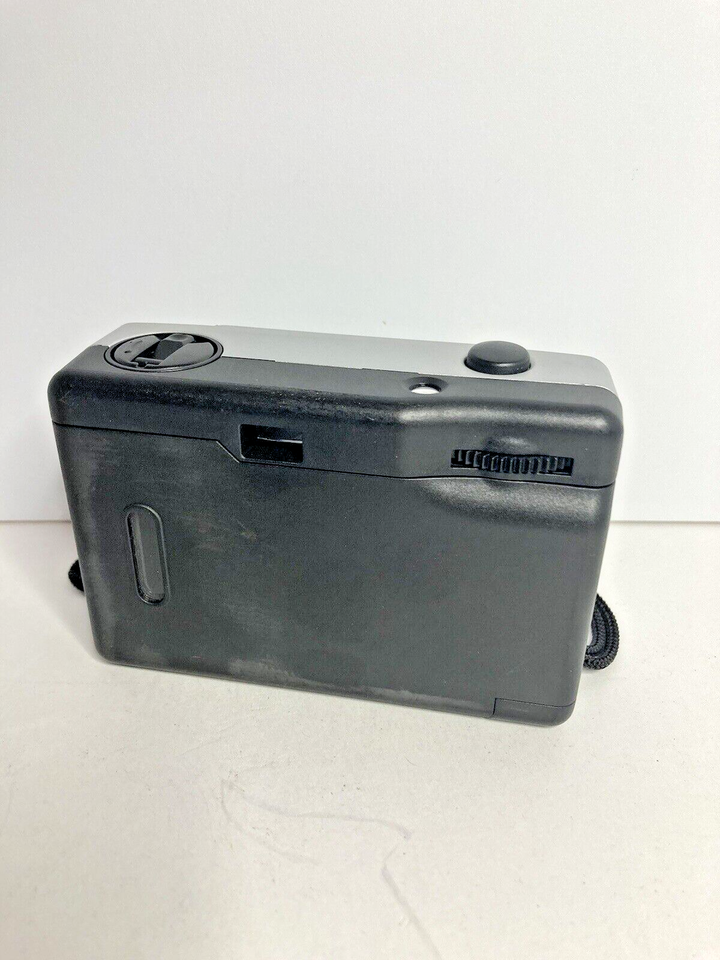 Bell & Howell Focus Free Camera Point and Shoot 35mm Film 28mm Lens