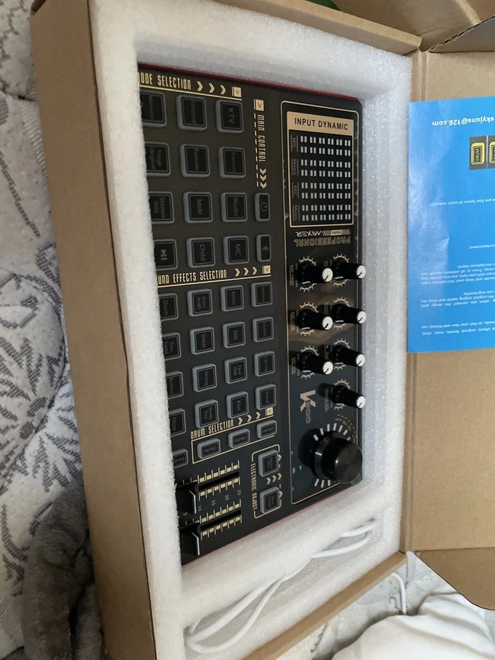 studio equipment - Image 2 of 4