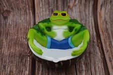 Fujima Chilling Green Frog Ashtray