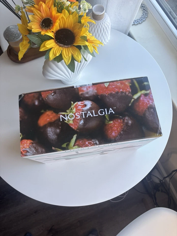 Juego de fondue eléctrica Nostalgia olla de chocolate y queso 8 tenedores pinchos codificados por colores Foto 2 de 4