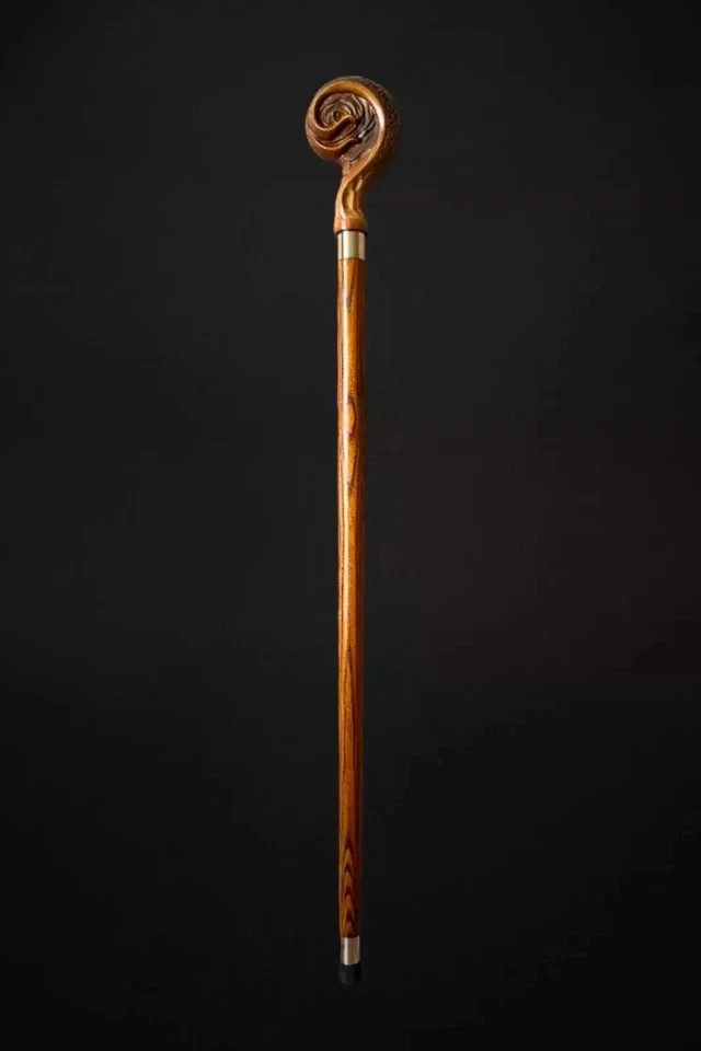 Punho de cavalo esculpido à mão bengala de madeira feita à mão bengala Natal GF - Imagem 3 de 4