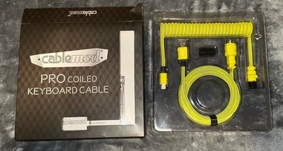 CableMod Pro Coiled Keyboard Cable, USB A to USB Type C, 150cm Mesh