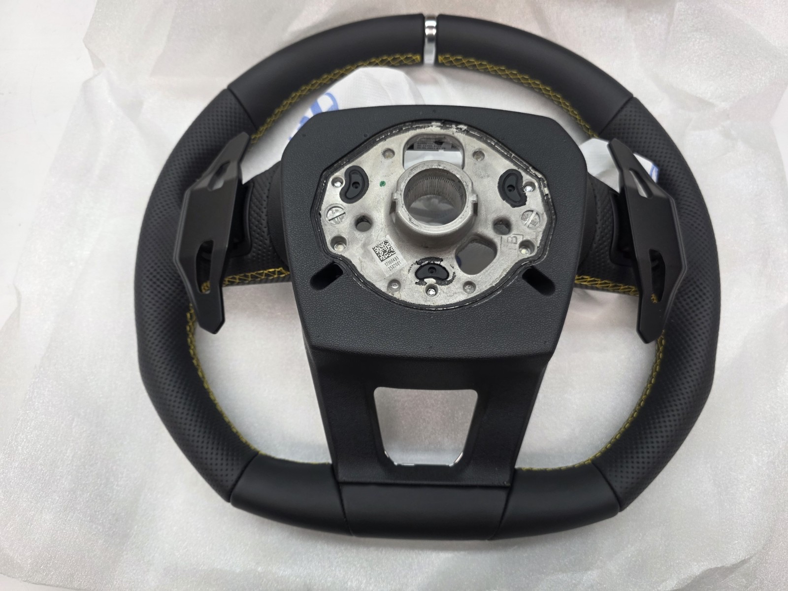 LAMBORGHINI URUS STEERING WHEEL OEM 4ML419091J YELLOW STITCHING