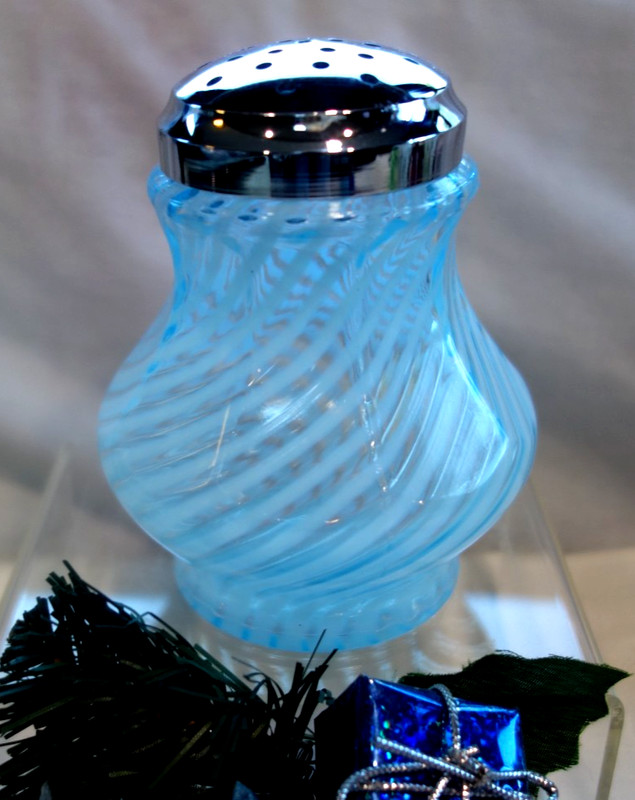 FENTON/WRIGHT"MINT&PERF~SRC~1950's"SPIRAL OPTIC"SUGAR SHAKER"BLUE OPALESCENT"VTG