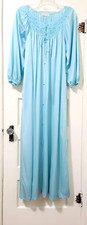 VINTAGE Miss Elaine SILKY Antron Nylon Robe Nightgown Small Sea Foam Long Sleeve