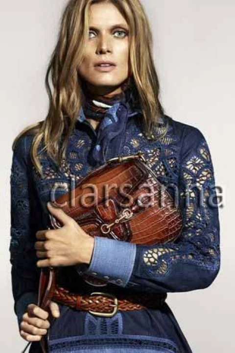 Robe ceinture en denim découpe découpée Gucci AUTHENTIQUE NEUVE Broderie anglaise 38
