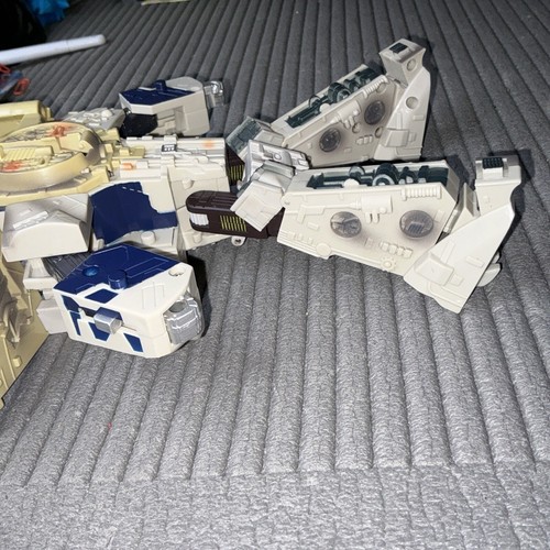 2006 STAR WARS TRANSFORMERS MiLLENiUM FALCON Han Solo Hasbro - Picture 4 of 12