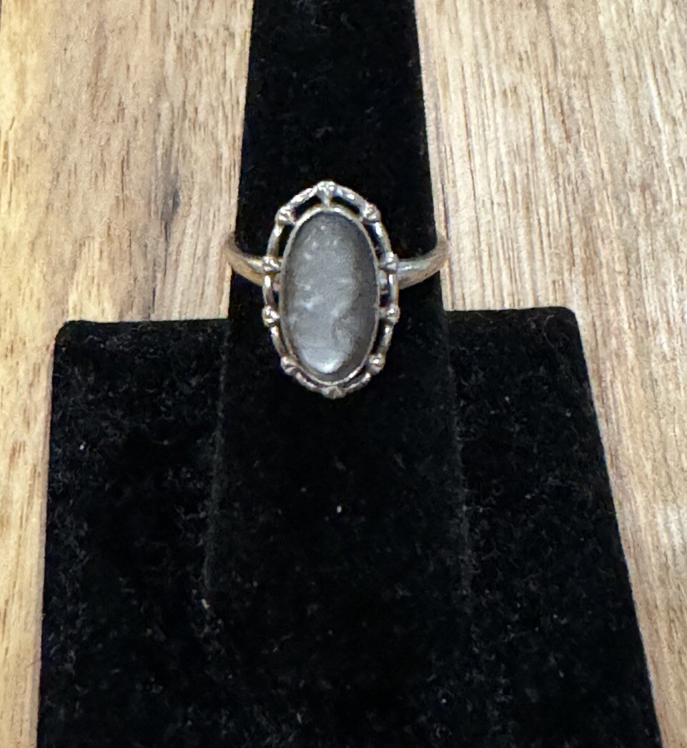 Vintage Solid 10K White Gold Cameo Ring, Size 924