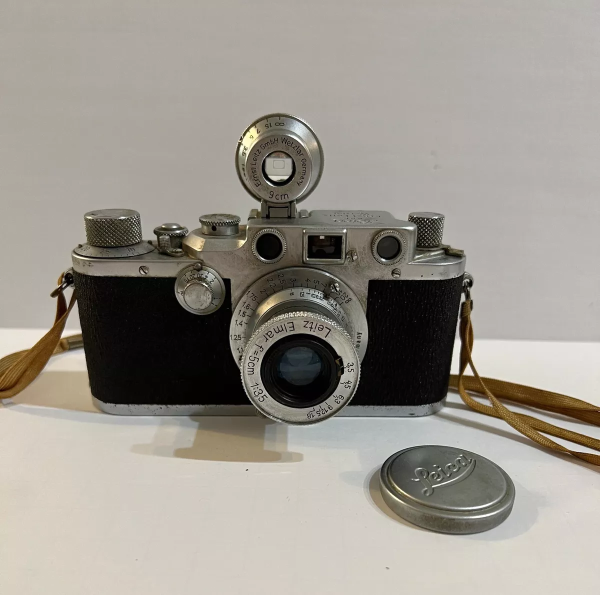 Vintage Leica D.R.P. Ernst Leitz Wetzlar Camera Germany #499657  w/Viewfinder 9cm