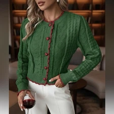 Alice + Olivia: Festive Charm, Luxurious Comfort