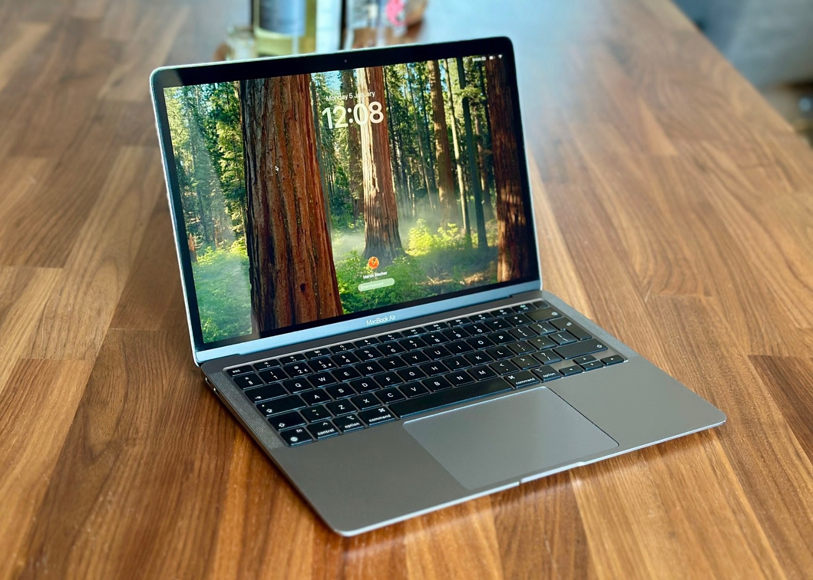 MacBook Air A2337  13