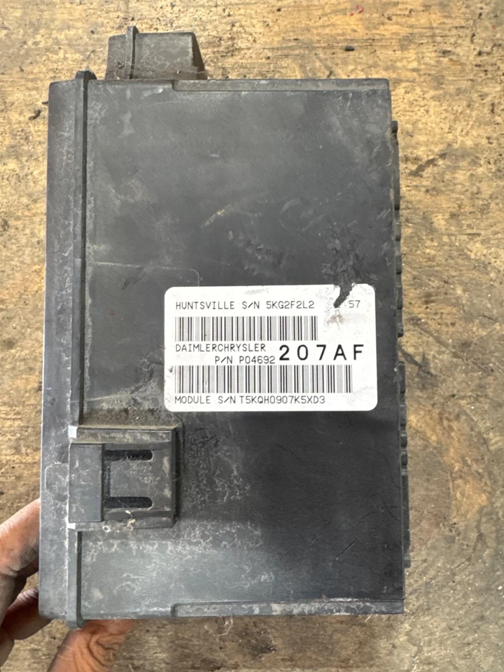 2007 07 PATRIOT CALIBER COMPASS FUSEBOX POWER RELAY TIPM MODULE BCM P04692207AF - Image 2 of 4