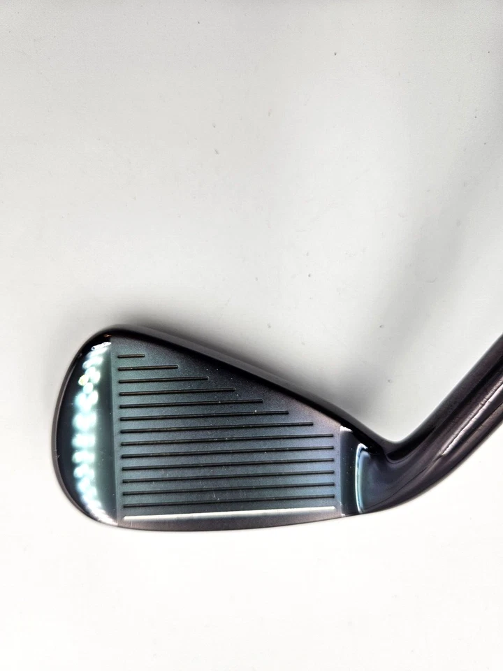 Ex Demo Tour Edge Exotics 6 Iron, Regular Flex Graphite Shaft, 2° Flat - Image 4 of 4