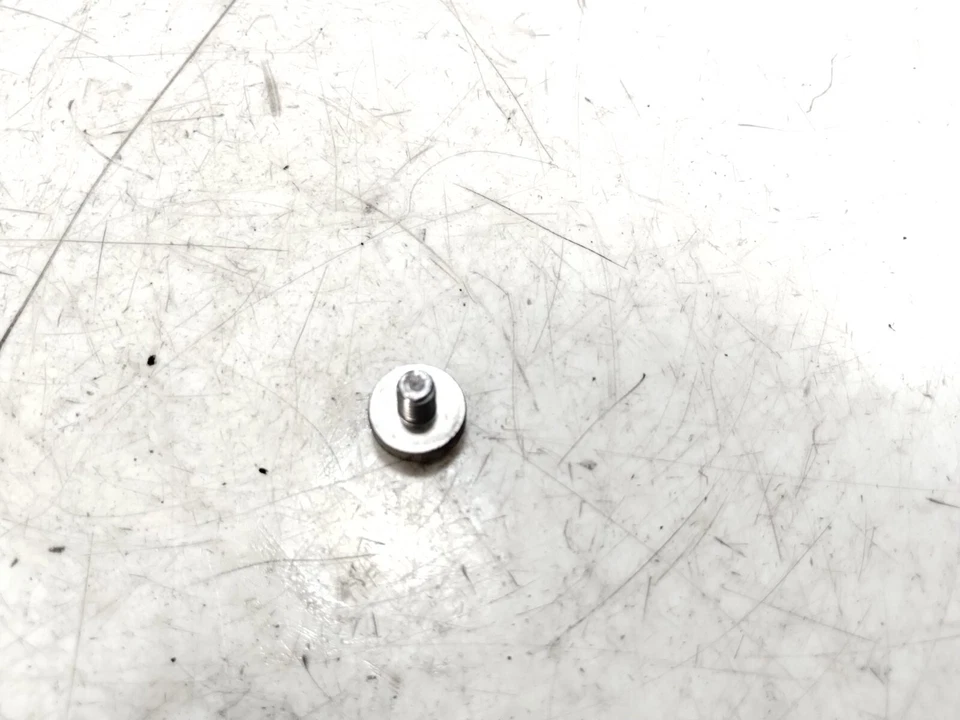 2017 Harley Sportster Iron XL883 N Seat Nut Bolt - Image 4 of 4