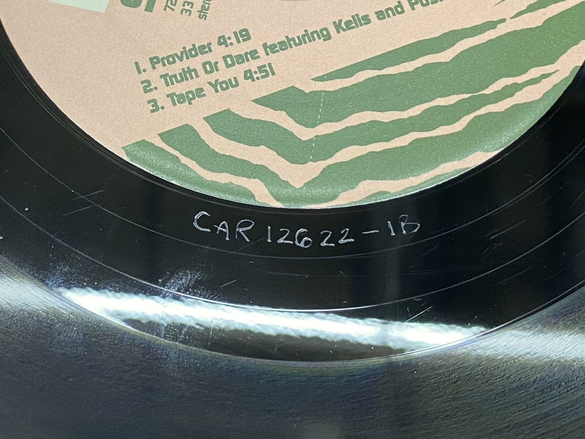 N*E*R*D IN SEARCH OF 2002 2LP EXC Vinyl Record Debut Funk