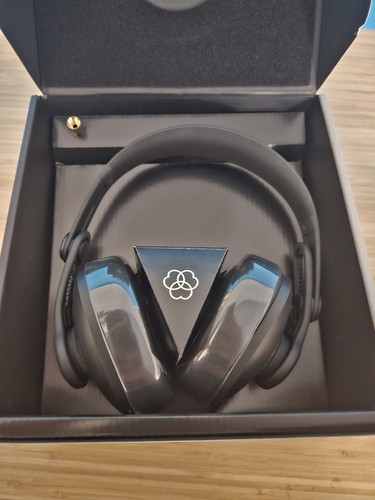 AKG K361-BT Professional Bluetooth Closed-Back Studio Headphones - Used - Picture 2 of 4