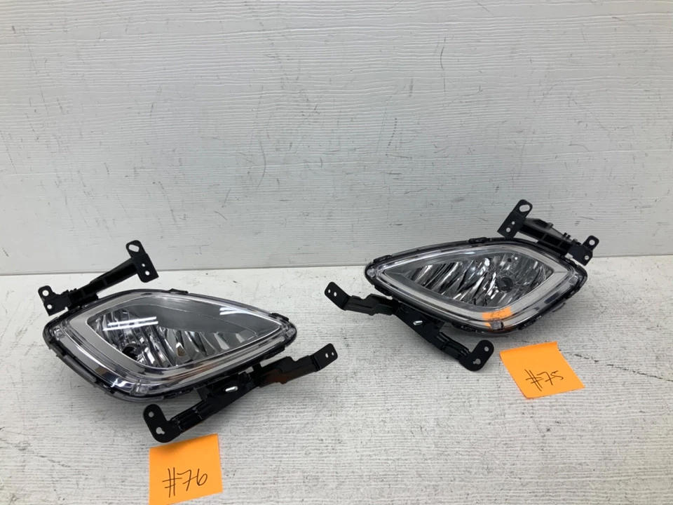 Par de luces antiniebla laterales derecho e izquierdo Hyundai Elantra 2011 2012 2013 Tyc Foto 2 de 4