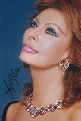 SOPHIA LOREN Original Autograph Signed 20x30 Large Photo Excellent Portrait