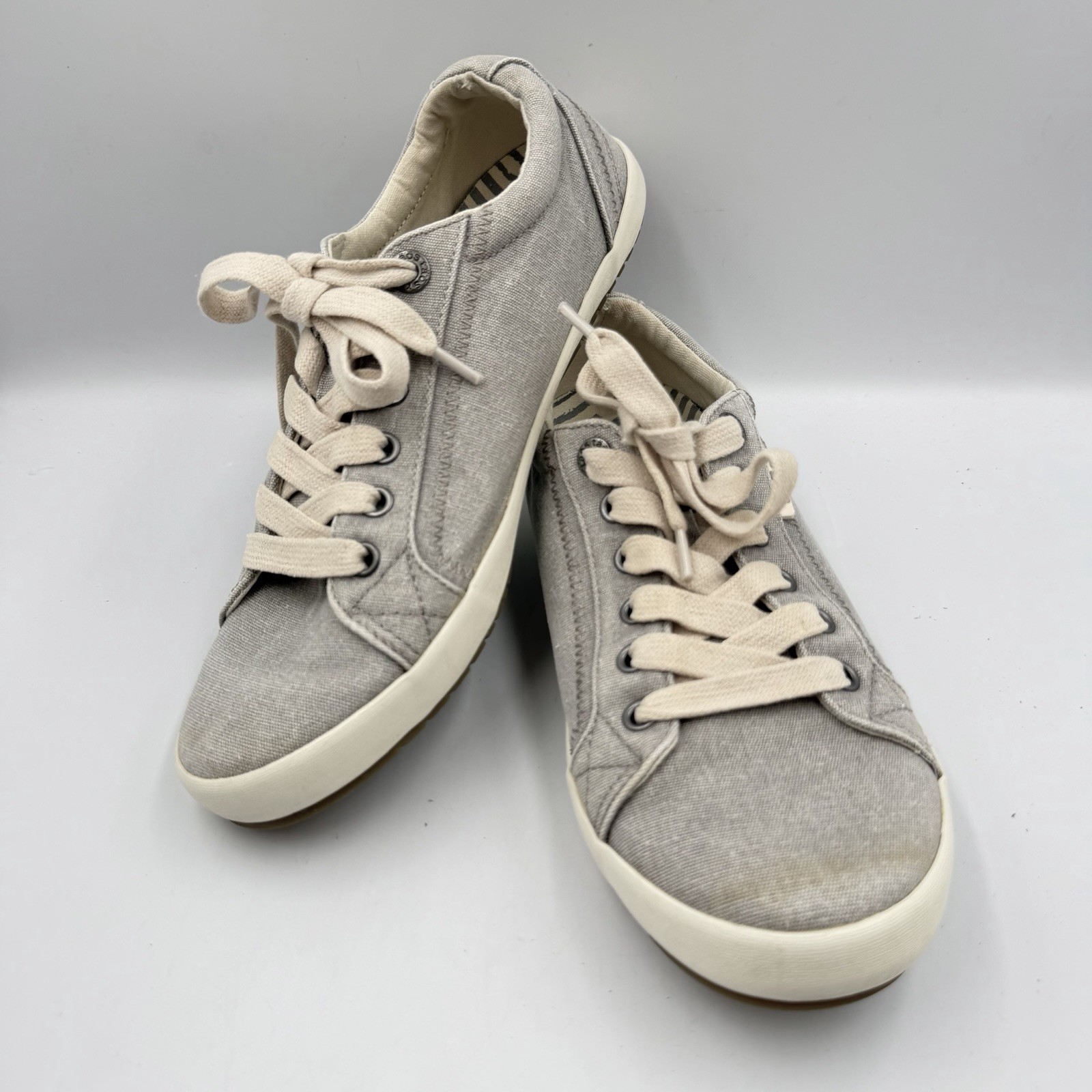 Taos Light Gray Star Sneaker Womens 9 Comfort Cushion Arch Support Lace Up