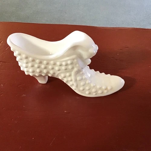 Fenton White Milk Glass Hobnail Slipper Shoe EUC