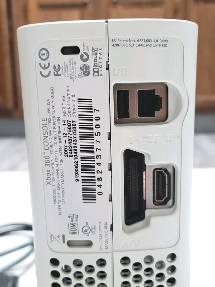 Microsoft Xbox 360 White Blades Dashboard Console W/ Controller & Cords - Image 4 of 4