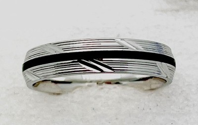 Sterling Silver 925 4.4 Gram Black Enamel Textured D/Cut Band Ring Size 9