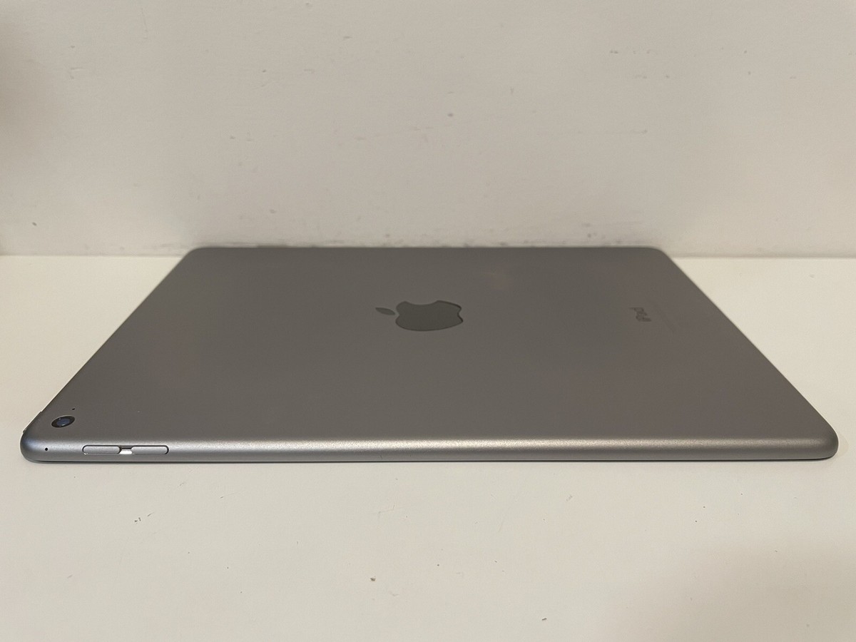 Apple iPad Air 2 16GB, Wi-Fi, 9.7in - Space Gray - No Touch ID