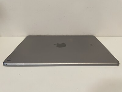 Apple iPad Air 2 16GB, Wi-Fi, 9.7in - Space Gray - No Touch ID