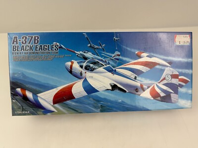 Academy 1/72  Model Kit A-37B Black Eagles - R.O.K.A.F. Air Demonstration FA176