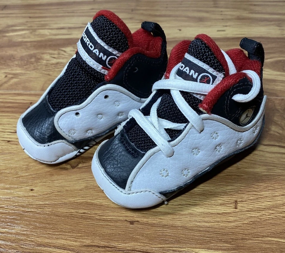 Zapatos botín vintage Jordan Jumpman retro negro rojo y blanco bebé bebé talla 2C Foto 2 de 4