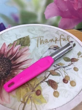 TUPPERWARE Apple Corer - Pink handle - NEW