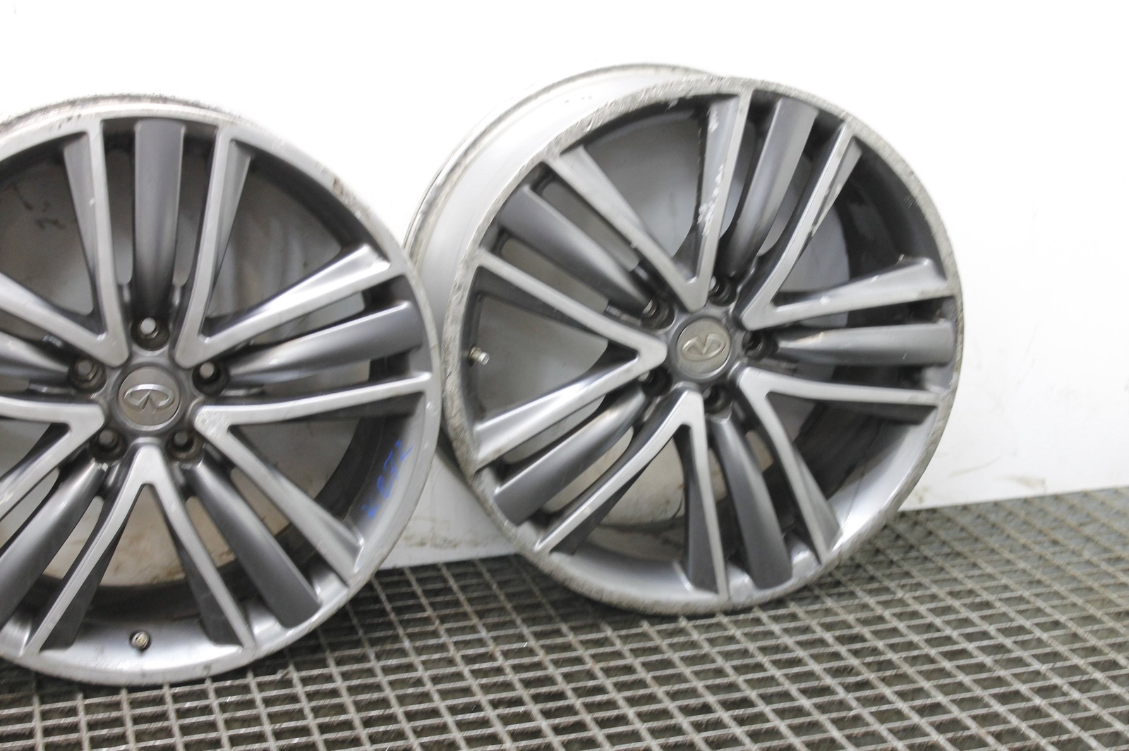 INFINITI Q50 Alloy Wheel Set 4GA3B 2.1 Diesel 125kw 2015 - Image 3