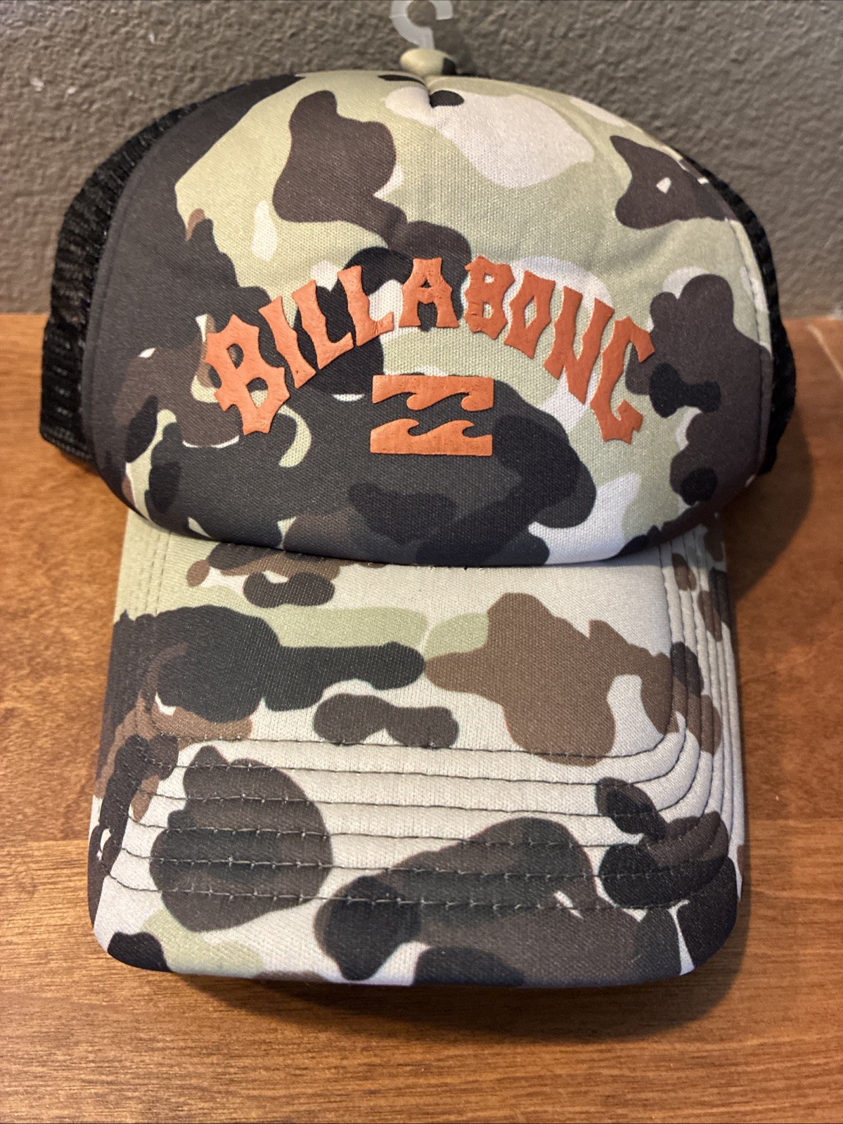 Snap Back  Adjustable Nwot