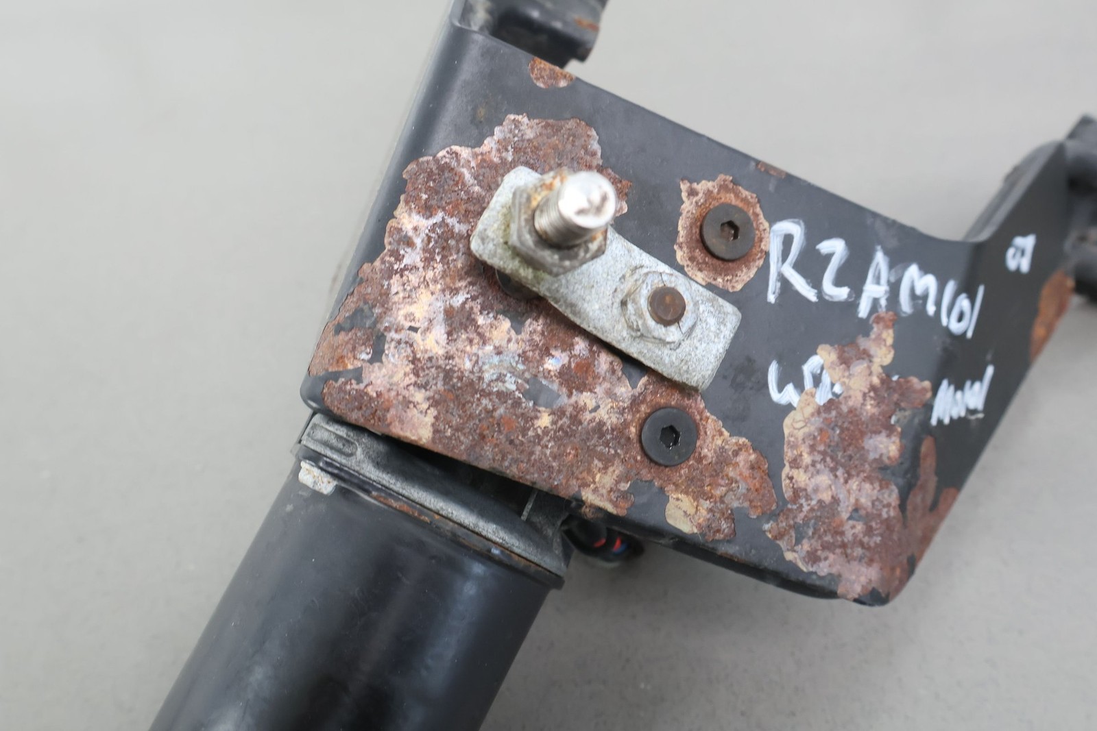 99-03 Aston Martin DB7 Vantage V12 Front Windshield Wiper Motor (Unable To Test)