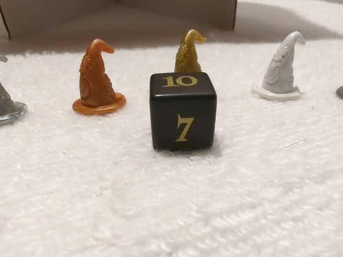 Harry Potter Sorcerer’s Stone Trivia Game ~ Replacement Parts ~ Game Hats & Dice - Picture 7 of 17