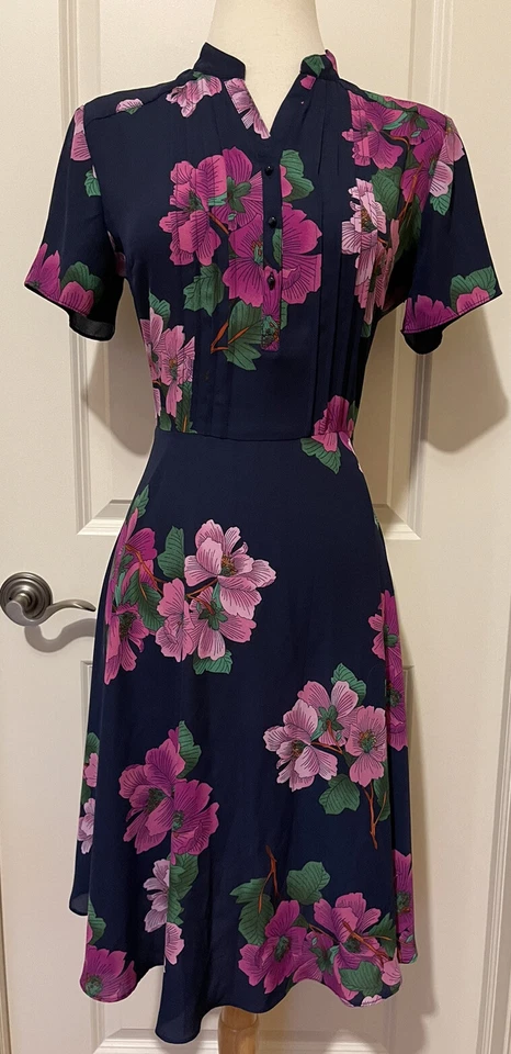 Vestido Nanette Lenore Azul Marino/Rosa Floral Línea A - Talla -8 - Hermoso y Elegante Foto 4 de 4