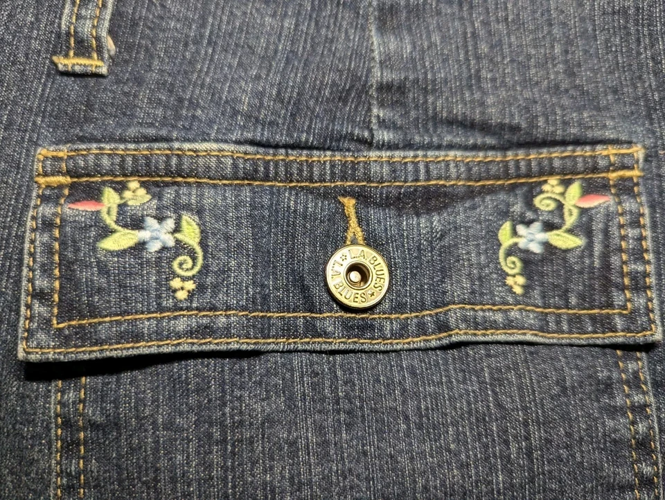 Pantalones Cortos de Jean LA BLUES Cintura Alta Floral Bordado con Solapa Bolsillos Azul PLUS 24W Foto 4 de 4