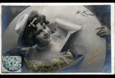 Artiste / Mlle GILLET Buste avec CHAPEAU avant 1904